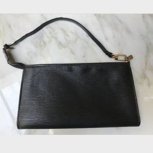 Authentic Louis Vuitton Epi Pochette, Vintage